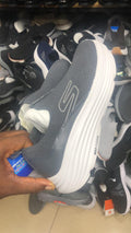 Skechers Max Cushion